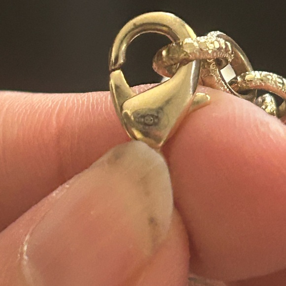 SOLD Stunning 2019K Chanel Winter choker - Picture 4 of 5